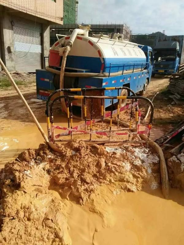 吉阳镇工地淤泥清淤