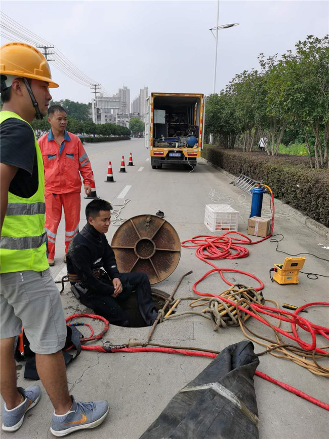 吉阳镇翻衬法管道修复技术主要工序