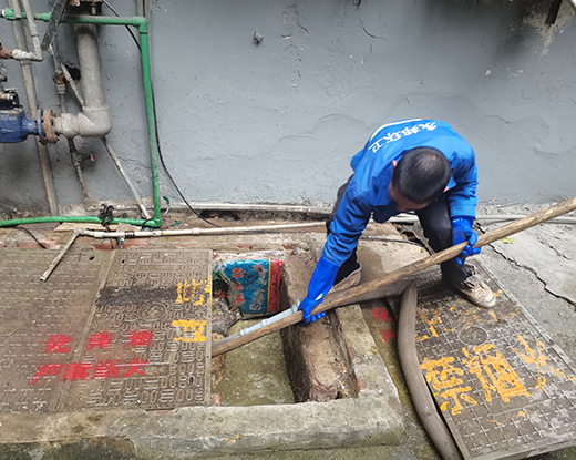 吉阳镇清掏化粪池